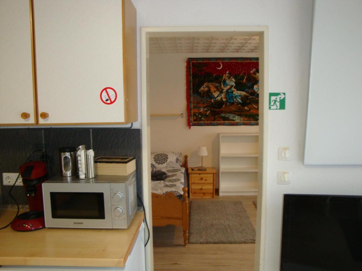 Tac Home 2-Zimmer Wohnung Sindelfingen Bagian luar foto