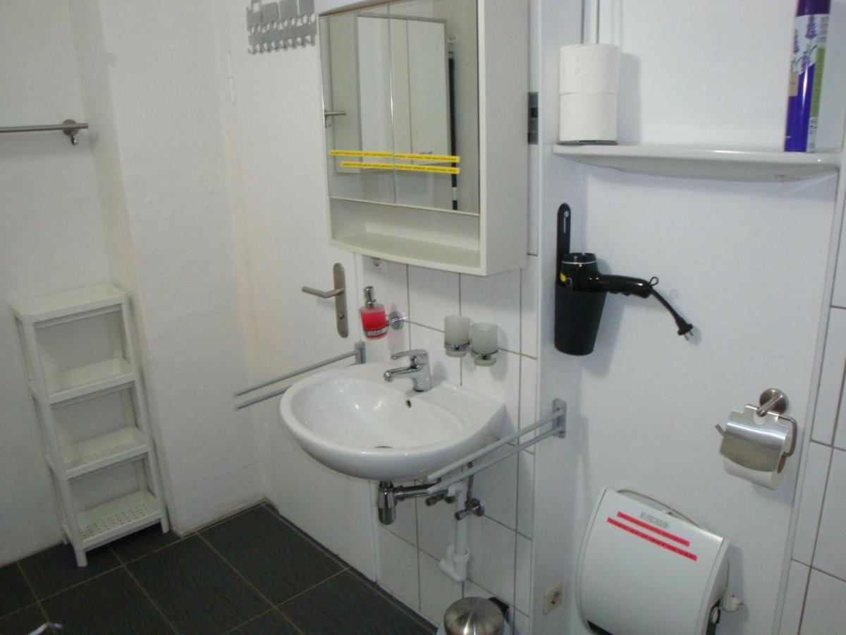 Tac Home 2-Zimmer Wohnung Sindelfingen Bagian luar foto